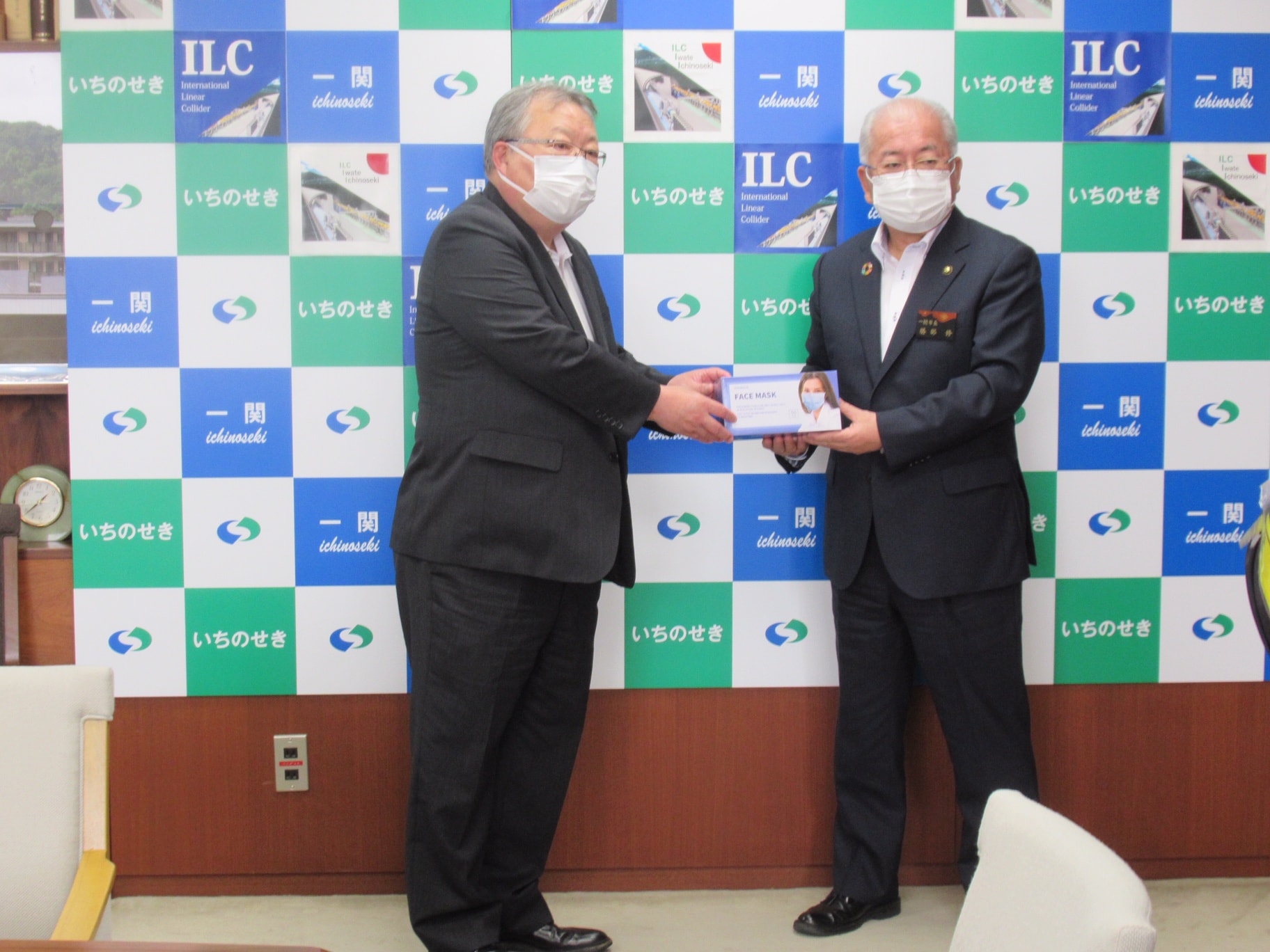 一関市にマスクを2,000枚寄贈しました。