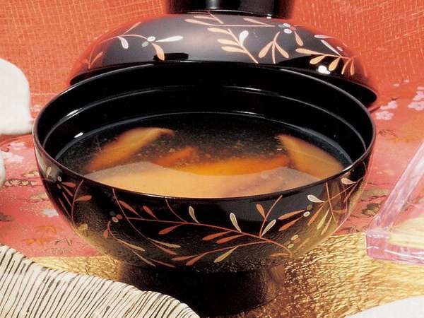開業以来変わらぬ味わい。出しの生姜風味が癖になる「生姜餅」
